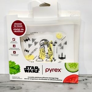 NWT Pyrex Star Wars R2-D2 reusable silicone snack sandwich bag